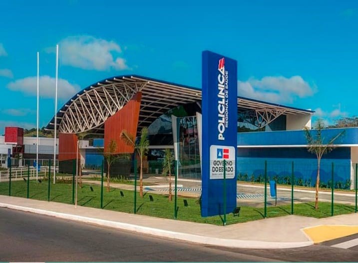 Camacã: Prefeito e sua Comitiva participam da inauguração da Policlínica e micro-ônibus em Itabuna

